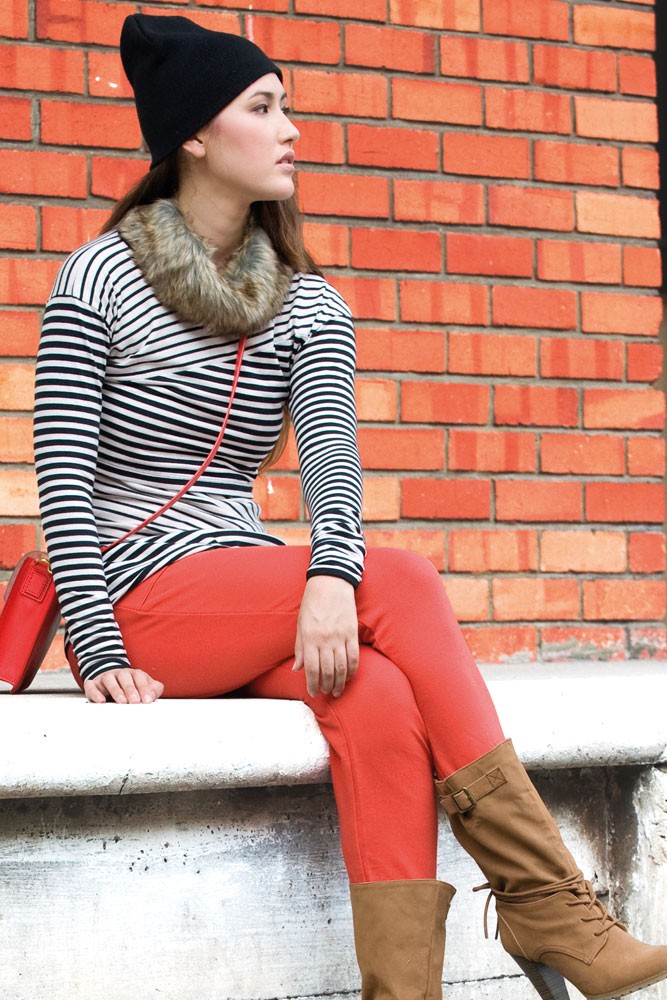 Ladder Stripes Nursing Top (Black & Off-White Stripes) Ladder Stripes Nursing Top (Black & Off-White Stripes)