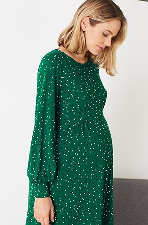 Isabella Oliver Maisy Maternity Dress in Emerald Polka